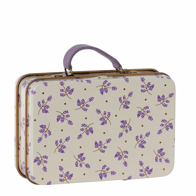 Maileg Boîte Mini Valise en Métal Madelaine Lavande