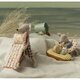 Souris de Plage Papa sur son Matelas